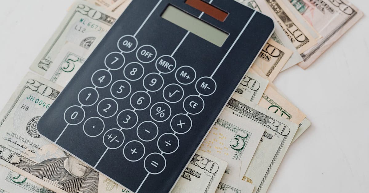 начисления зарплаты мастеров: ручной подход vs CRM в 2026 году